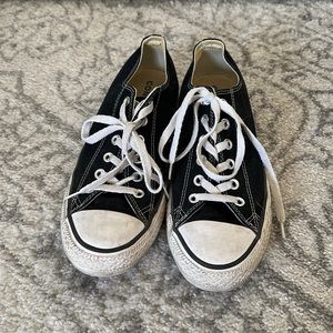 Converse Chuck Taylor All Star Black low top men’s 8, women’s 10